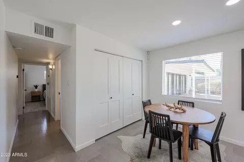 901 E Berridge Ln, Phoenix, AZ 85014 photo 14