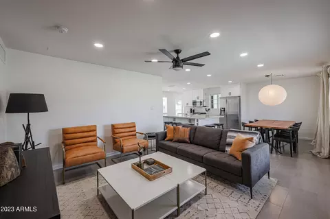 901 E Berridge Ln, Phoenix, AZ 85014 photo 7