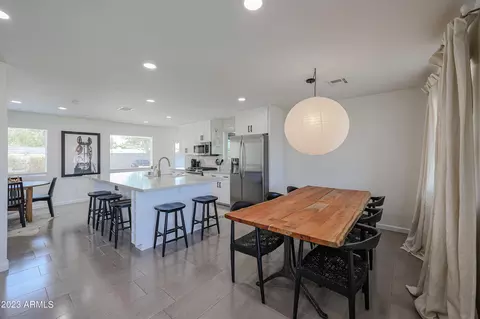 901 E Berridge Ln, Phoenix, AZ 85014 photo 8