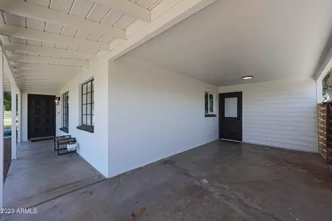 901 E Berridge Ln, Phoenix, AZ 85014 photo 5