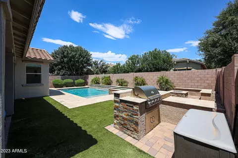 2552 E Plum St, Gilbert, AZ 85298 photo 6