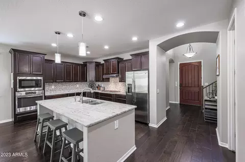 2552 E Plum St, Gilbert, AZ 85298