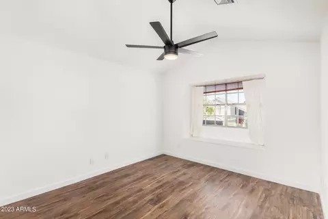 433 E Taro Ln, Phoenix, AZ 85024 photo 17