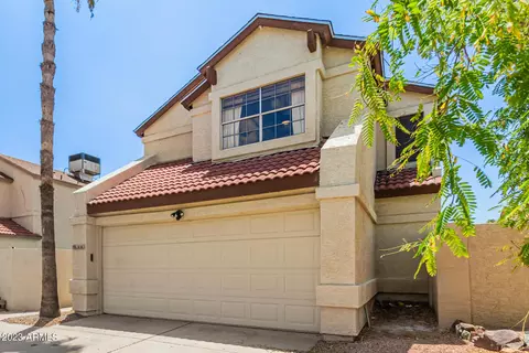 433 E Taro Ln, Phoenix, AZ 85024 photo 2