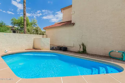 433 E Taro Ln, Phoenix, AZ 85024 photo 3