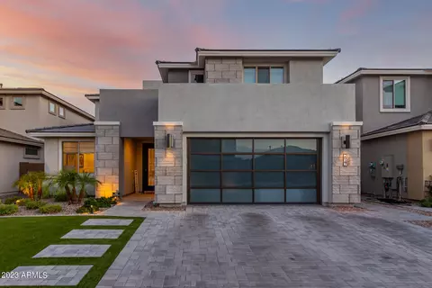 2947 E Tina Dr, Phoenix, AZ 85050 photo 2