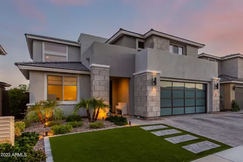 2947 E Tina Dr, Phoenix, AZ 85050