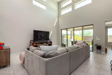 2947 E Tina Dr, Phoenix, AZ 85050 photo 7