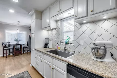 1714 E Cheery Lynn Rd, Phoenix, AZ 85016 photo 19