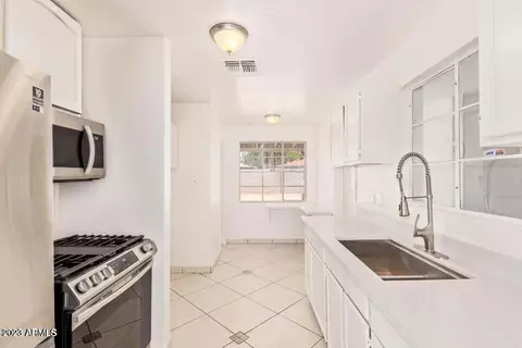 3232 W Sells Dr, Phoenix, AZ 85017 photo 5