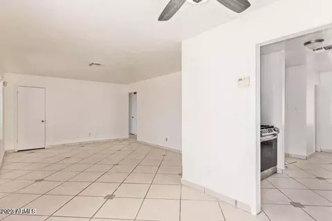 3232 W Sells Dr, Phoenix, AZ 85017 photo 2