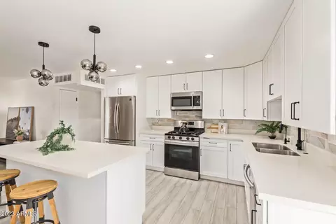 3819 E Ludlow Dr, Phoenix, AZ 85032 photo 7
