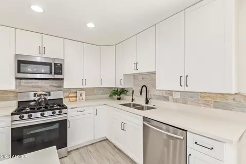 3819 E Ludlow Dr, Phoenix, AZ 85032 photo 8
