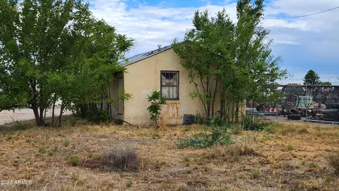 380 N Curtis Ave, Willcox, AZ 85643 photo 9