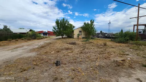 380 N Curtis Ave, Willcox, AZ 85643 photo 8