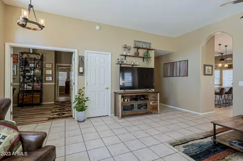 608 E Stottler Dr, Gilbert, AZ 85296 photo 9