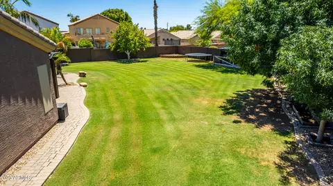 556 S Lemon Ct, Gilbert, AZ 85296 photo 7