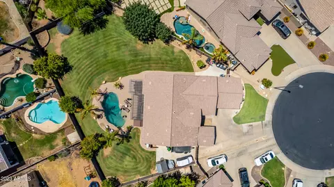 556 S Lemon Ct, Gilbert, AZ 85296 photo 8