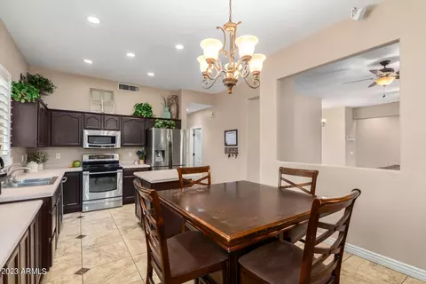 556 S Lemon Ct, Gilbert, AZ 85296 photo 17