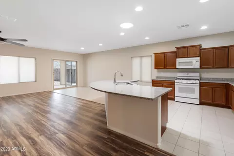 11147 E Topaz Ave, Mesa, AZ 85212 photo 2