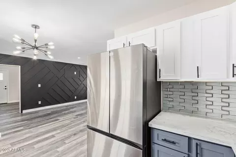 2016 N 45th Dr, Phoenix, AZ 85035 photo 12