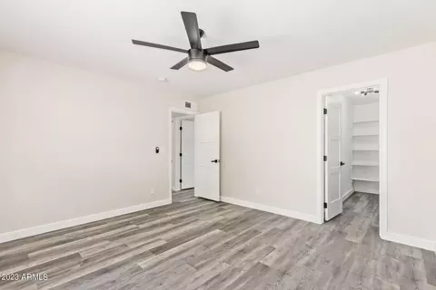 2016 N 45th Dr, Phoenix, AZ 85035 photo 21