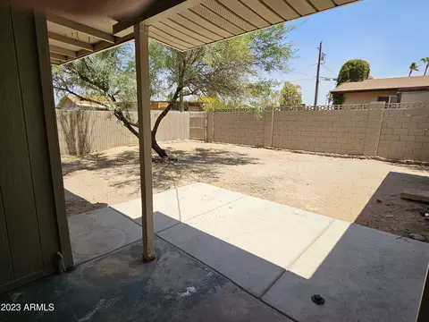 310 W Desert Dr, Phoenix, AZ 85041 photo 22