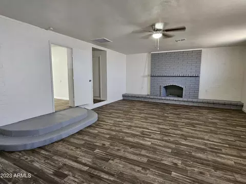 310 W Desert Dr, Phoenix, AZ 85041 photo 10
