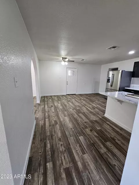 310 W Desert Dr, Phoenix, AZ 85041 photo 4