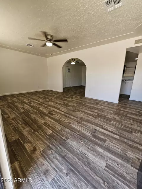 310 W Desert Dr, Phoenix, AZ 85041 photo 2