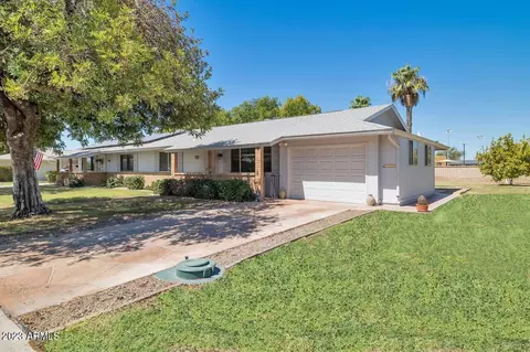 10107 W Kingswood Cir, Sun City, AZ 85351
