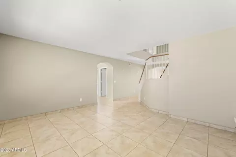4341 E Abraham Ln, Phoenix, AZ 85050 photo 7