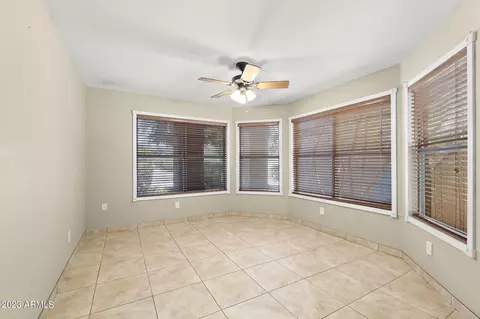 4341 E Abraham Ln, Phoenix, AZ 85050 photo 3
