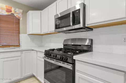 4341 E Abraham Ln, Phoenix, AZ 85050 photo 13
