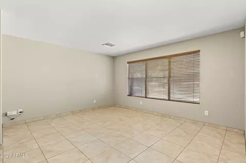 4341 E Abraham Ln, Phoenix, AZ 85050 photo 6