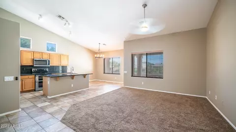 4117 W Alex Loop, Phoenix, AZ 85083 photo 9