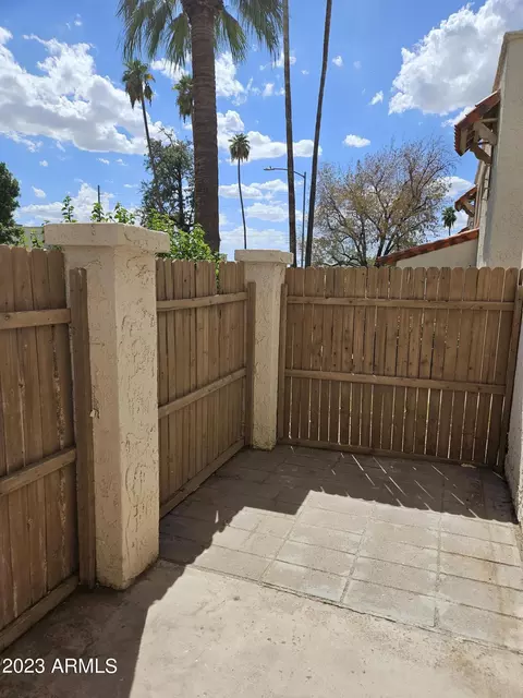 1226 E Lawrence Ln, Phoenix, AZ 85020 photo 8
