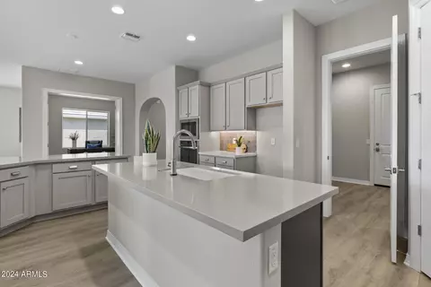 Kitchen - 2113 W Rowel Rd, Phoenix, AZ 85085 photo 7 of 9