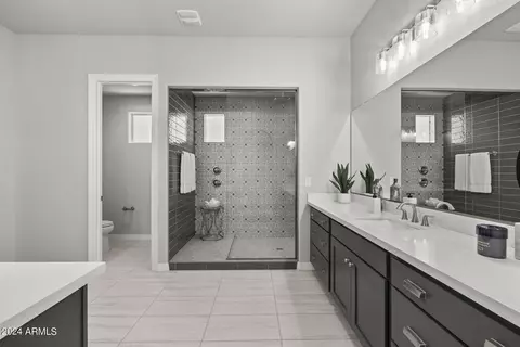 Bath - 2113 W Rowel Rd, Phoenix, AZ 85085 photo 3 of 10