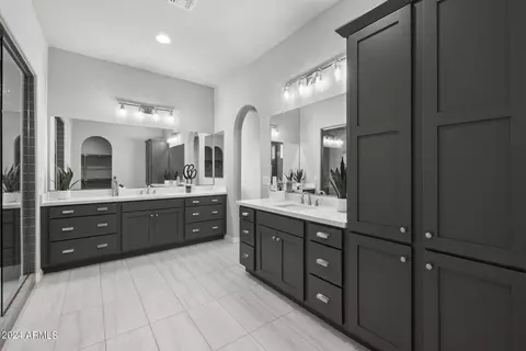 Bath - 2113 W Rowel Rd, Phoenix, AZ 85085 photo 6 of 10