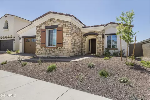 Exterior - 2113 W Rowel Rd, Phoenix, AZ 85085 photo 3 of 8
