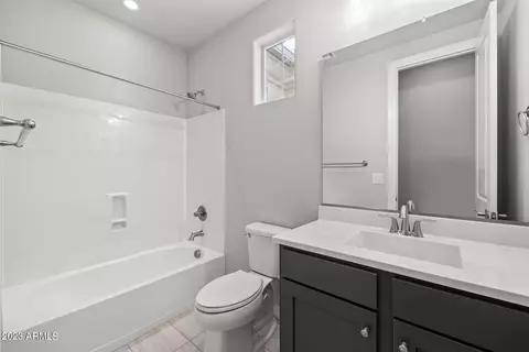 Bath - 2113 W Rowel Rd, Phoenix, AZ 85085 photo 9 of 10
