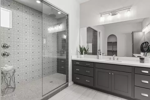 Bath - 2113 W Rowel Rd, Phoenix, AZ 85085 photo 8 of 10