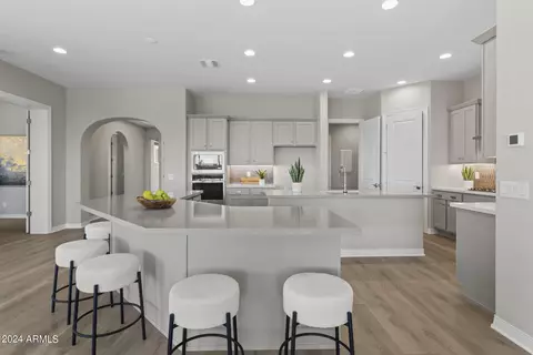 Kitchen - 2113 W Rowel Rd, Phoenix, AZ 85085 photo 4 of 9