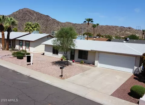 4038 E Tamaya St, Phoenix, AZ 85044 photo 6