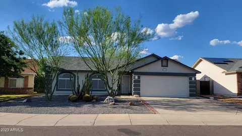 914 W 17th Ave S, Apache Junction, AZ 85120