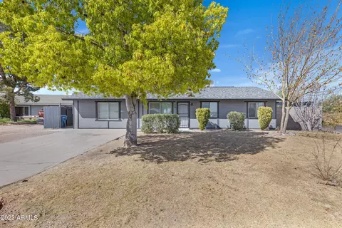 2 W Topeka Dr, Phoenix, AZ 85027