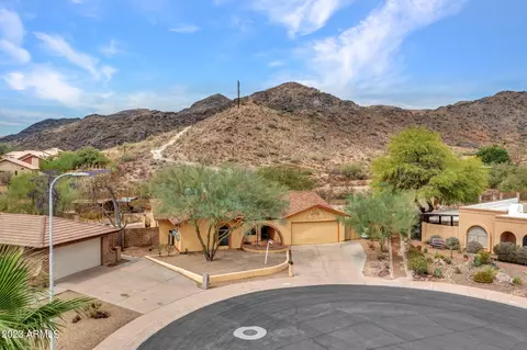 4212 E Sunrise Dr, Phoenix, AZ 85044 photo 2