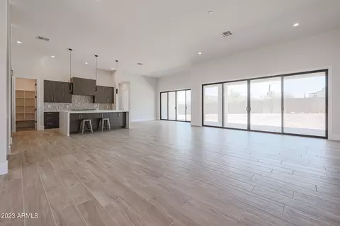 112 E Zenith Ln, Phoenix, AZ 85085 photo 7