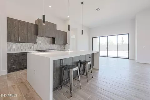 112 E Zenith Ln, Phoenix, AZ 85085 photo 9